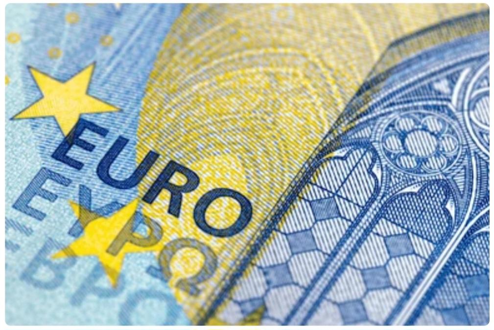 Myy osta harvinaiset eurosetelit huutokaupassa nyt osta euroseteleitä huutokaupasta turvallisesti eurosetelien huutokaupat verkossa Keräily eurosetelit myytävänä huutokauppoissa missä huutokaupataan vanhoja euroseteleitä