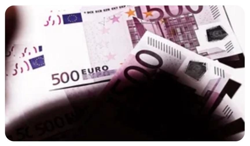 Myy osta harvinaiset eurosetelit huutokaupassa nyt osta euroseteleitä huutokaupasta turvallisesti eurosetelien huutokaupat verkossa Keräily eurosetelit myytävänä huutokauppoissa missä huutokaupataan vanhoja euroseteleitä